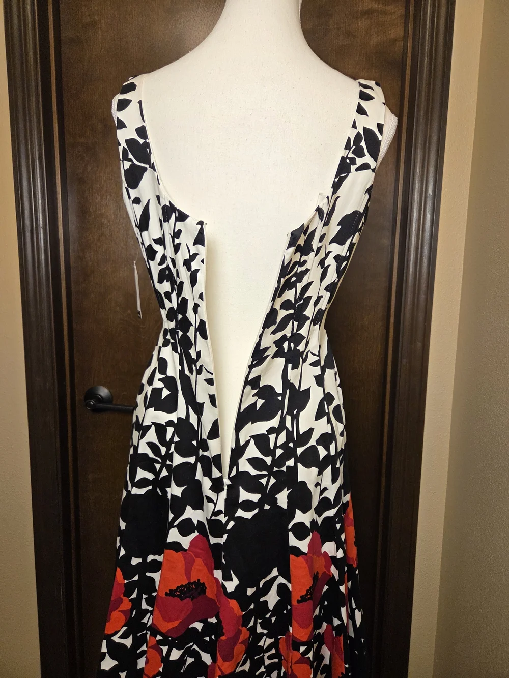 Nine West Black & White Floral Midi Dress with Red Floral Border NWT - Picture 9 of 14